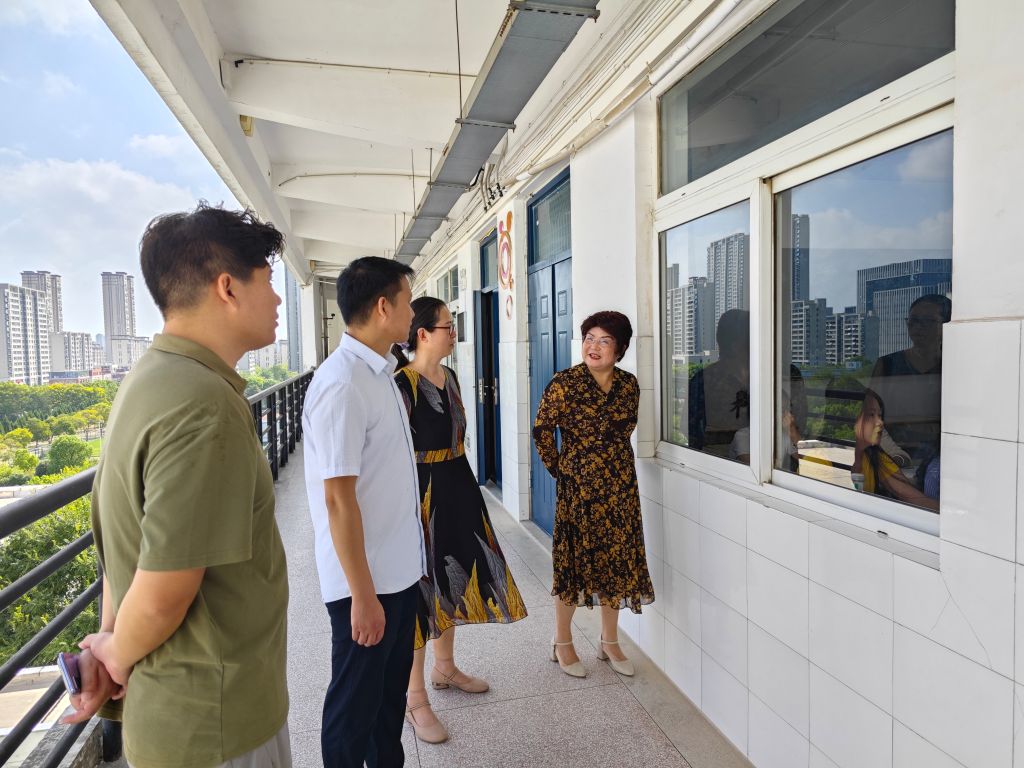 走访教学楼.jpg